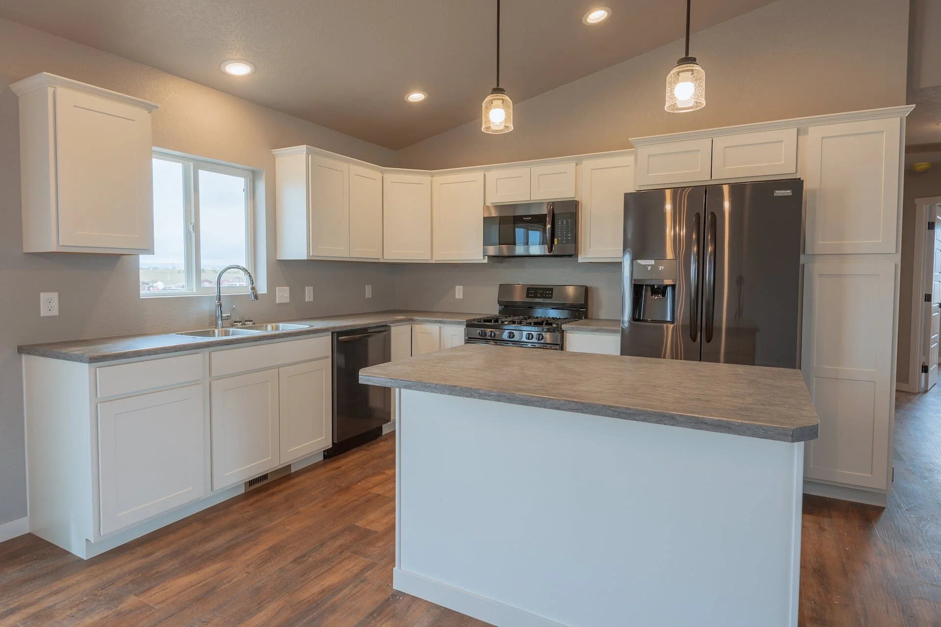 2020-10-2 Howie Construction Builders FirstSource Pommel Loop Compressed 14.jpg