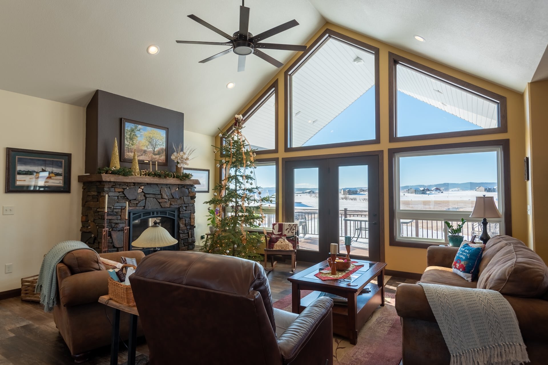 2020-12-15 Boom Construction Custom Home Compressed 64.jpg
