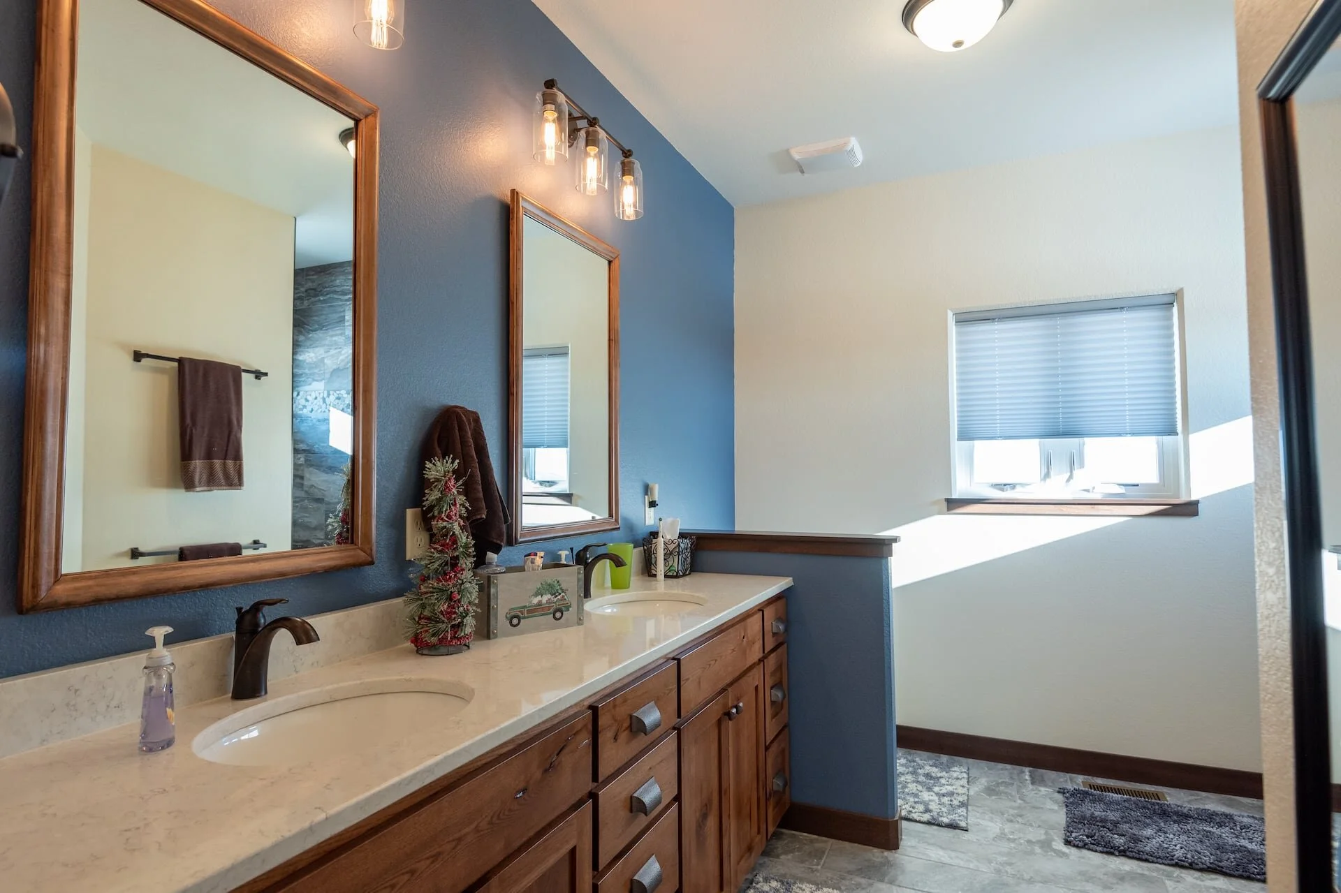 2020-12-15 Boom Construction Custom Home Compressed 55.jpg