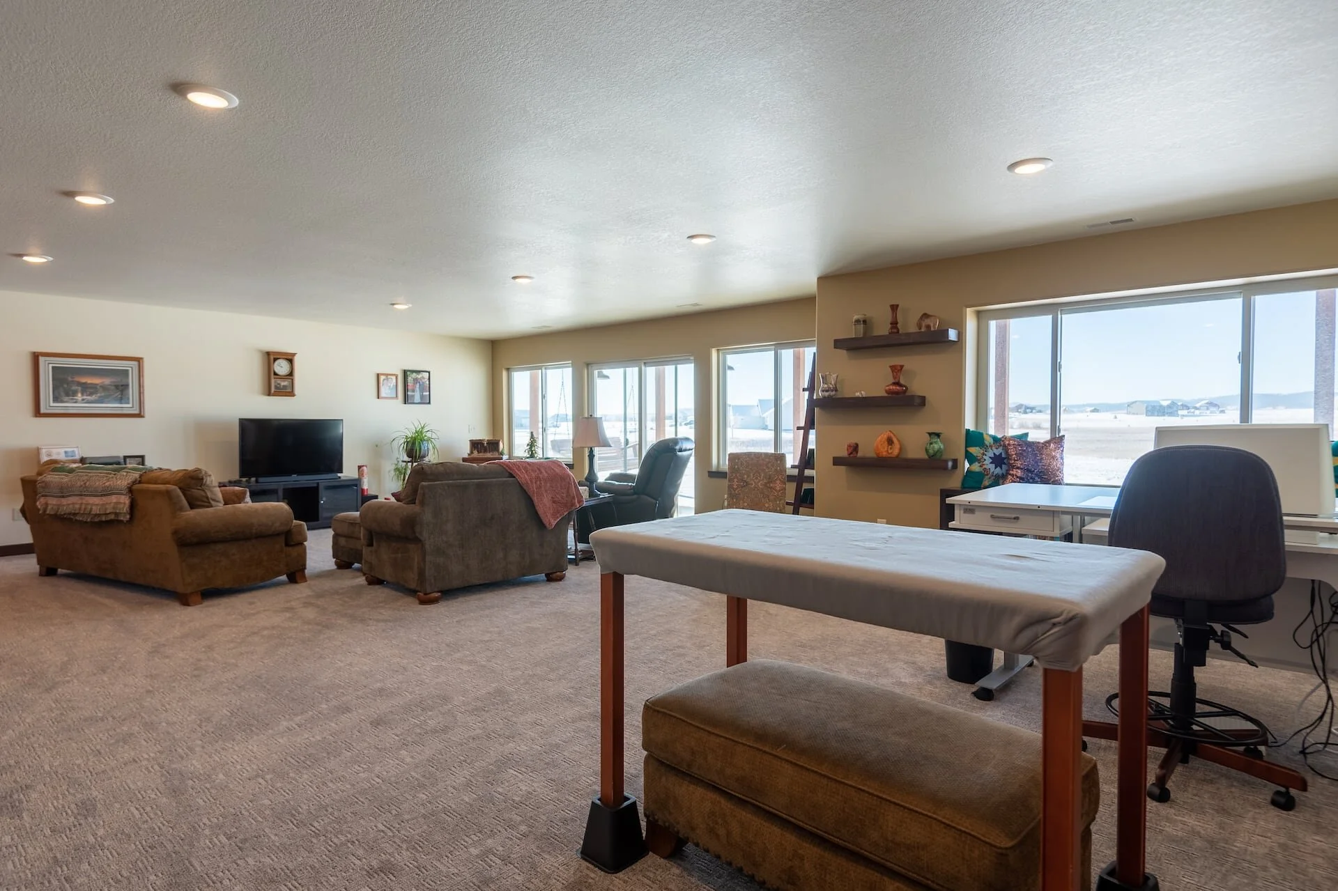 2020-12-15 Boom Construction Custom Home Compressed 34.jpg