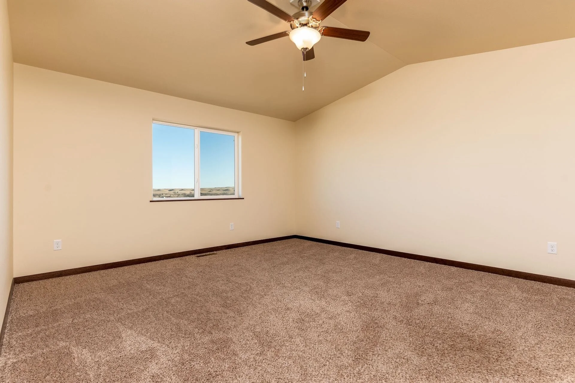 2020-1-5 Neighborworks Ladera Circle Belle Fourche Compressed 3.jpg