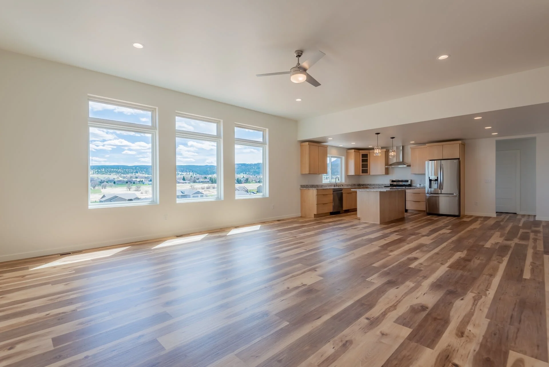 2021-4-30 High Plains Construction Top Shelf Finished Home HQ -17.jpg