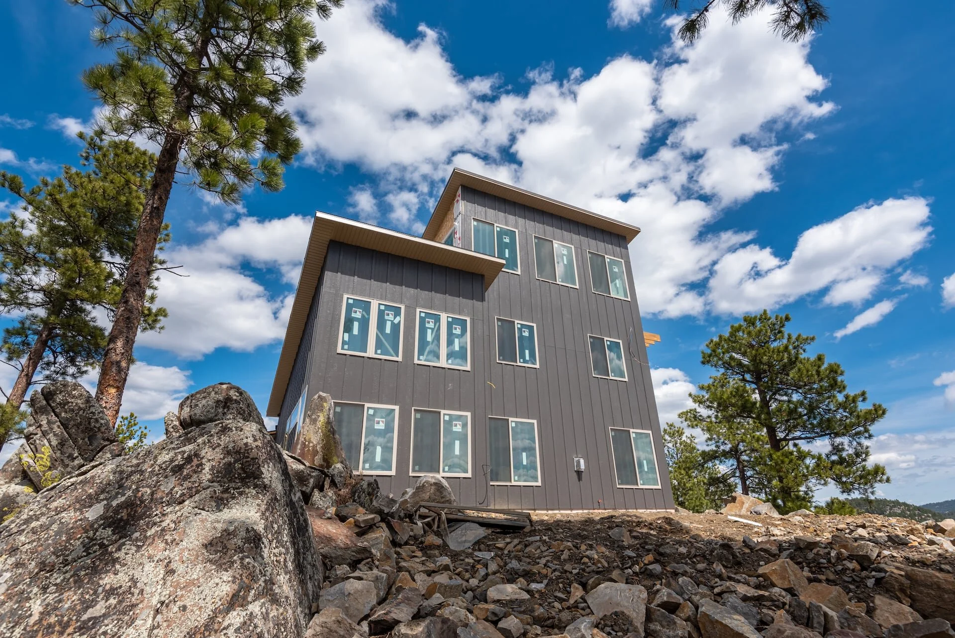 2021-4-28 Great Plains Builders Custom Hill City Home Compressed 5.jpg