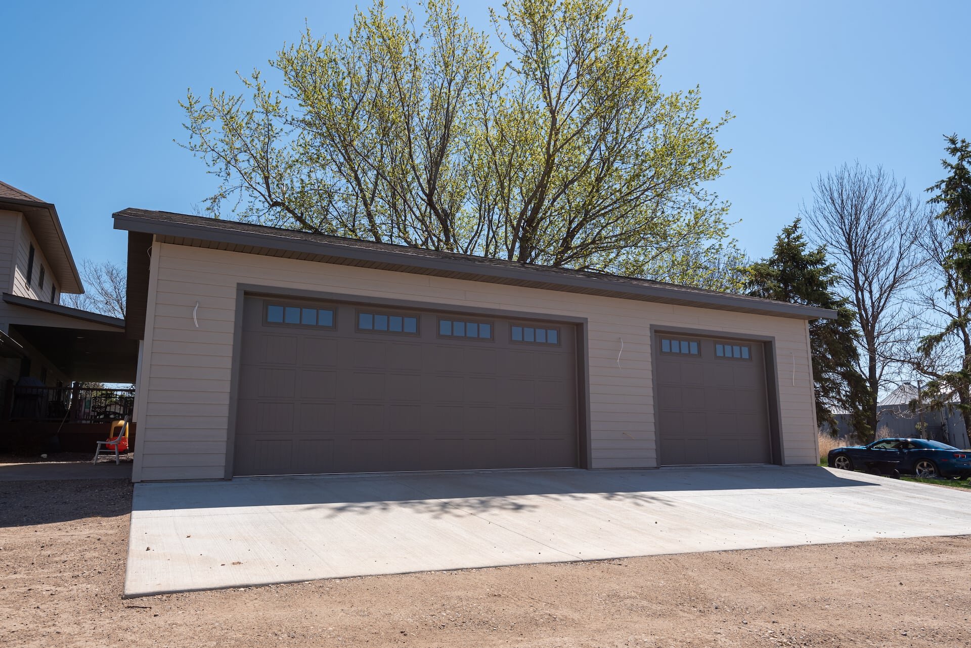 Custom Garage with Rustic Interior in Huron, South Dakota — Builders FirstSource