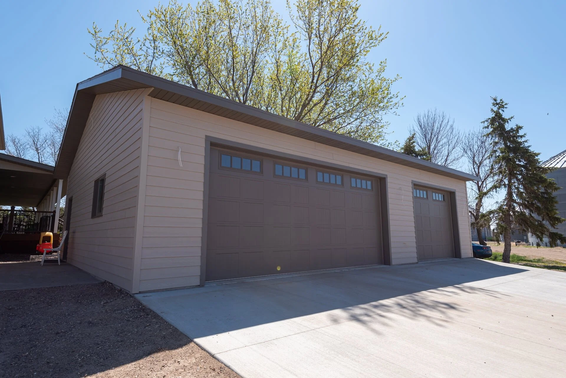Custom Garage with Rustic Interior in Huron, South Dakota — Builders FirstSource