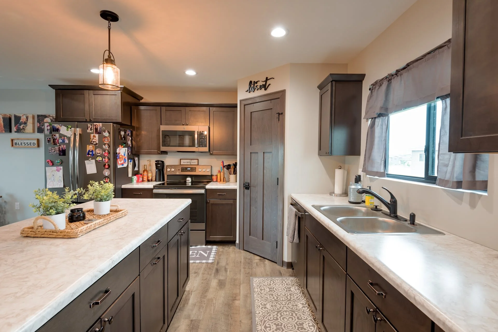 Black and White HeadTurner by Glacier Homes in Aberdeen, SD — Builders