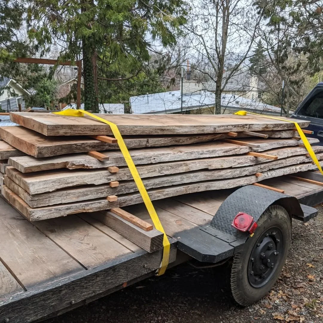 Once tidied up the yard was ready to receive some gorgeous Walnut milled years ago from a limb of the second oldest walnut tree on Oregon!!

#mokuchistudio 

#mokuchiwoodworking

#oregonblackwalnut

#boule