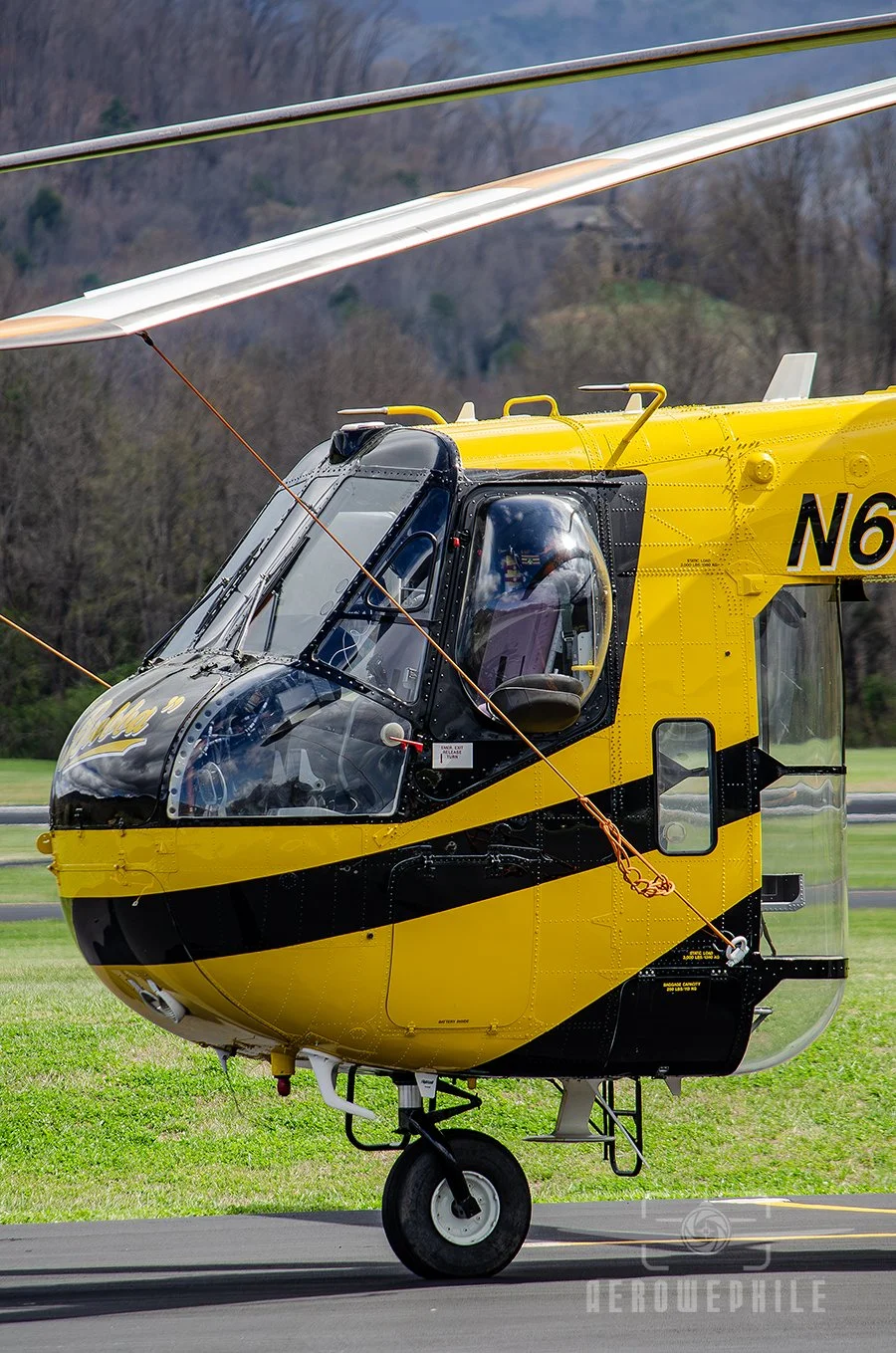 The Sikorsky S-64F Skycrane's highly unusual cockpit arrangement. You can see the rear facing seating position with the extended glass bubble.
23Mar26