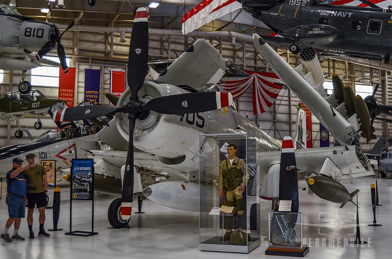 Douglas A1-H Skyraider – USN BuNo 135300.