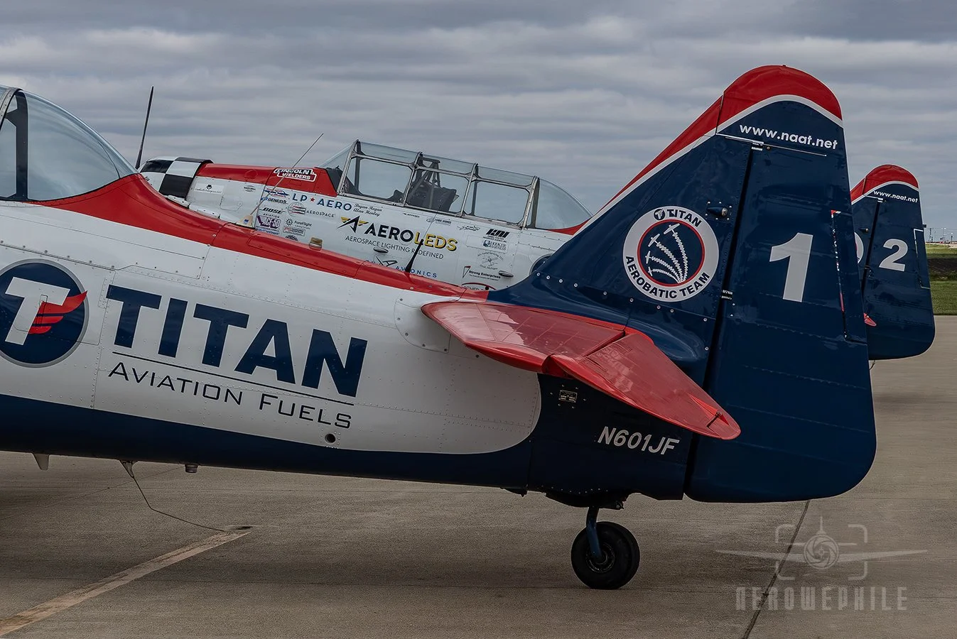 TITAN Aerobatic Team - North American AT-6 Texans