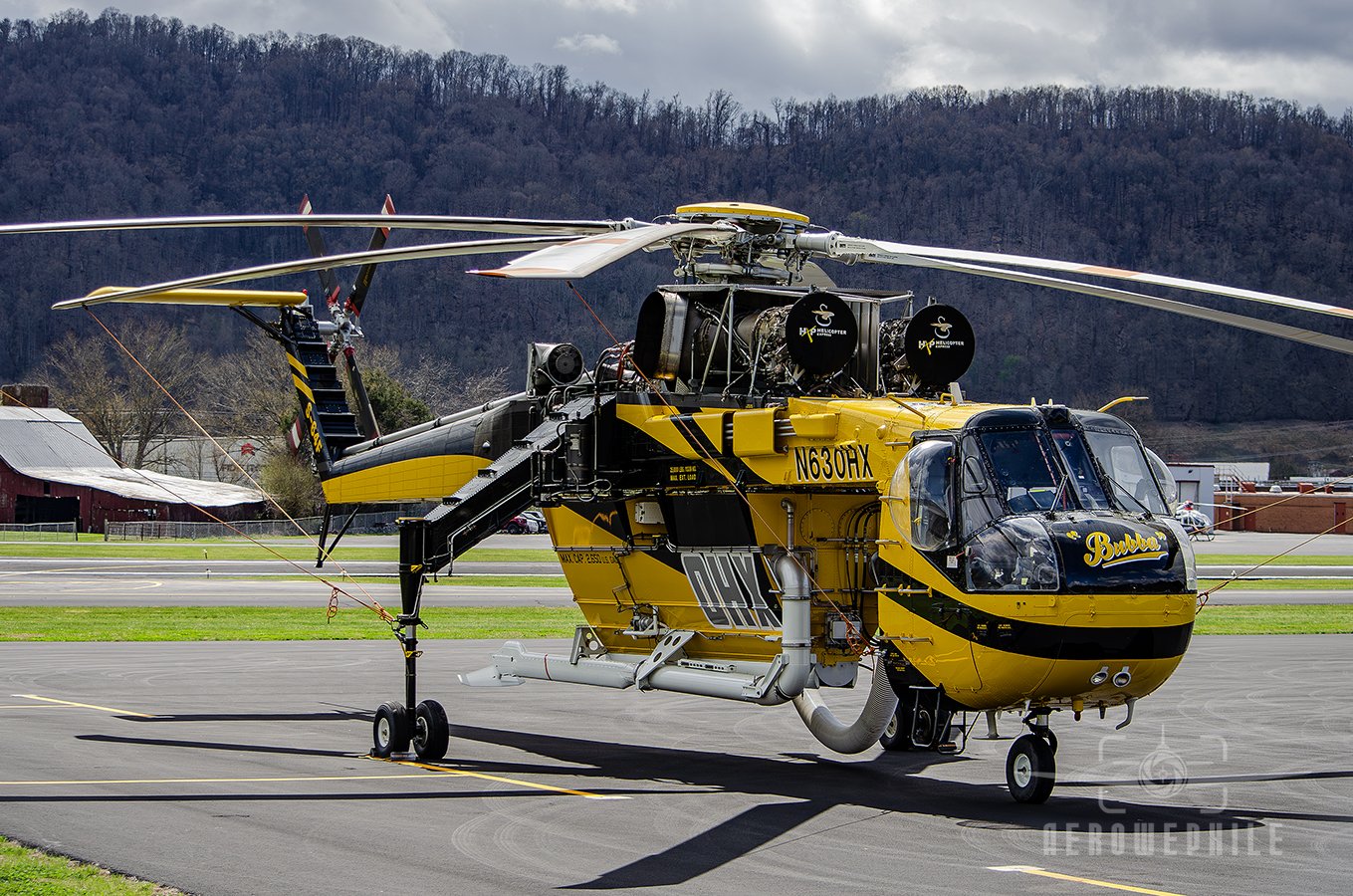 You can see on this side of the the Sikorsky S-64F Skycrane it is equipped with the Sea Snorkel that allows it to suck up tons of water in a very short timeframe while flying forward.
23Mar26