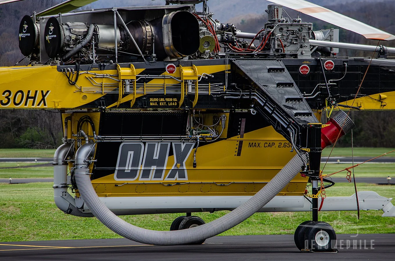 The Sikorsky S-64F Skycrane is capable of carrying up to 12 tons. So it is more than capable of handling the fire suppression duties.
23Mar26