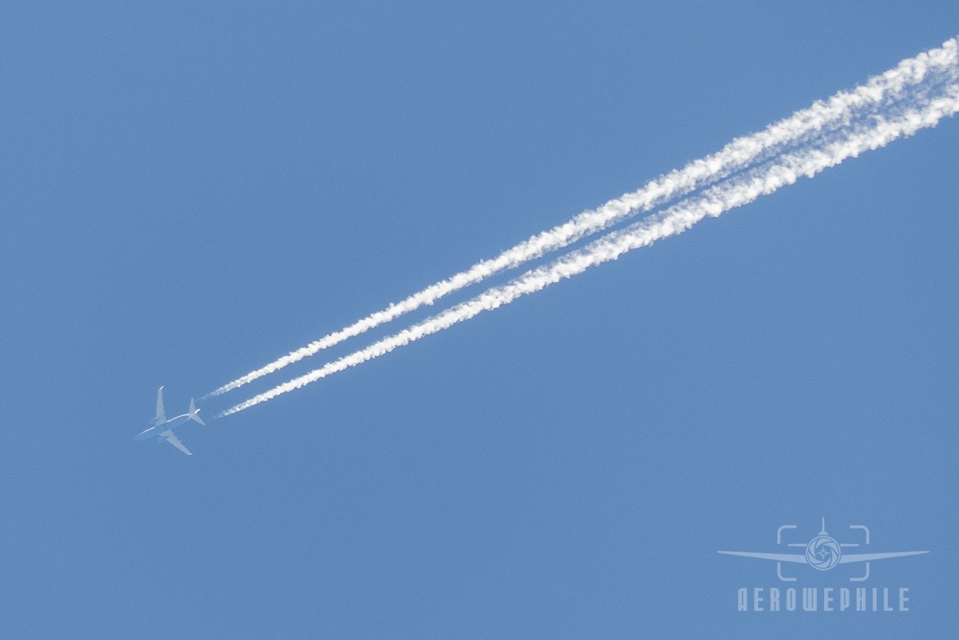 USAF Boeing C-40 Clipper (05-0730) at 36,000ft over Louisville, KY. This C-40 flight originated from Camp Springs (ADW). Destination was "Not Available".
