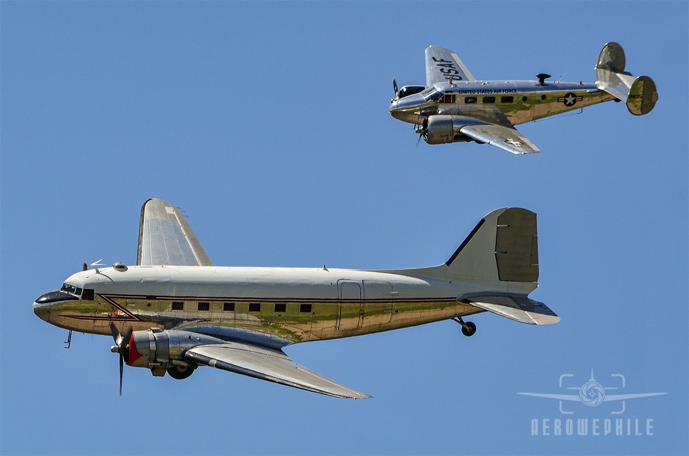 Douglas DC3C-S1CG3 and Beech C-45H Expeditor