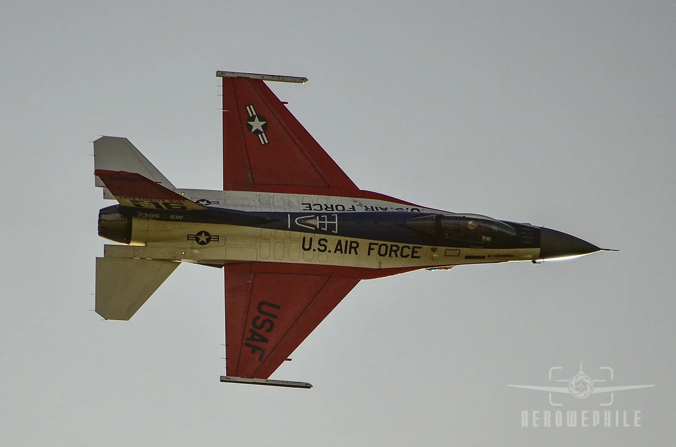 USAF Viper Demo Team - Lockheed Martin F-16C Fighting Falcon