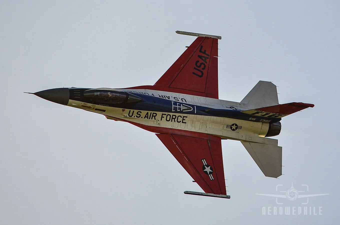USAF Viper Demo Team - Lockheed Martin F-16C Fighting Falcon