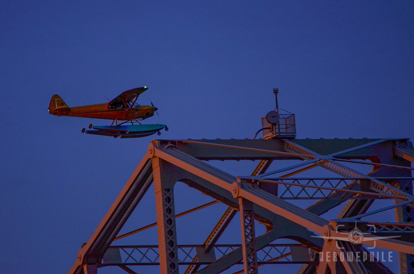 Jeff Gordon Carbon Cub Float Plane (Bowman Field).
