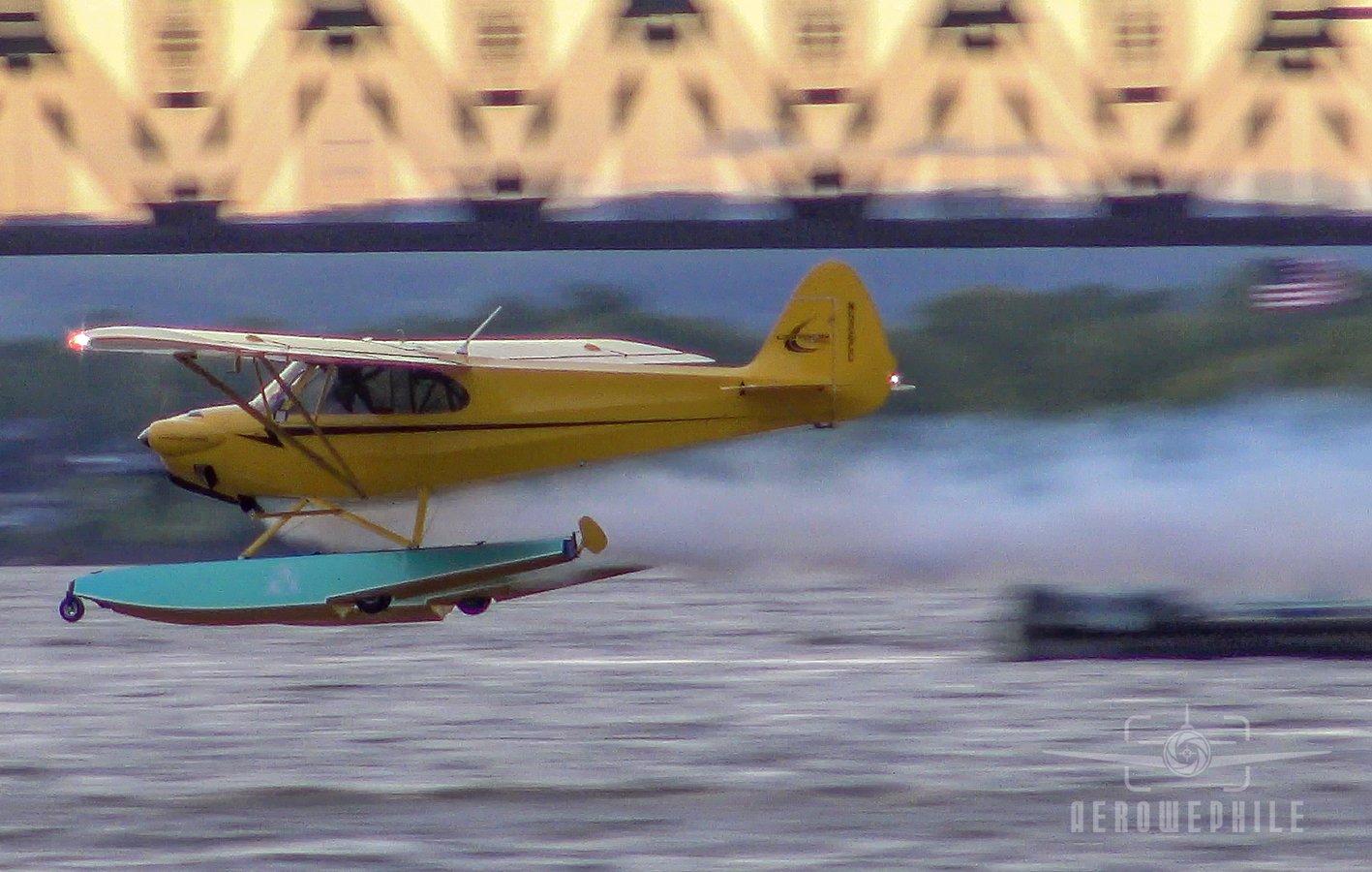 Jeff Gordon Carbon Cub Float Plane (Bowman Field).
