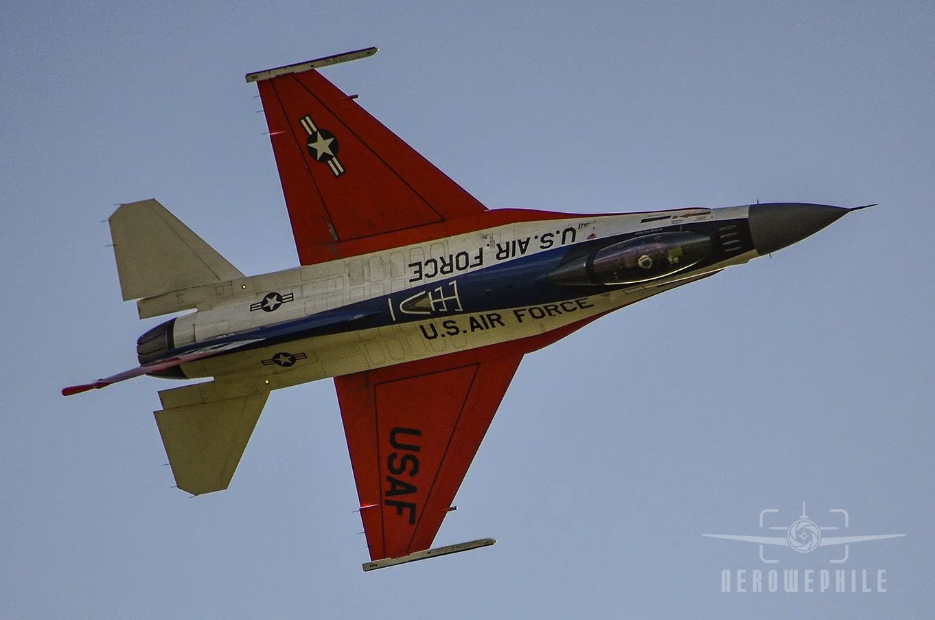 USAF Viper Demo Team - Lockheed Martin F-16C Fighting Falcon