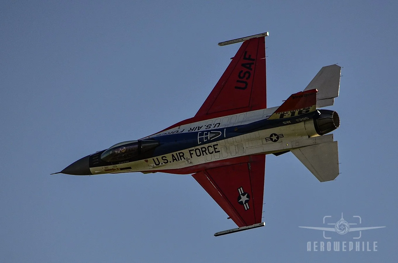 USAF Viper Demo Team - Lockheed Martin F-16C Fighting Falcon