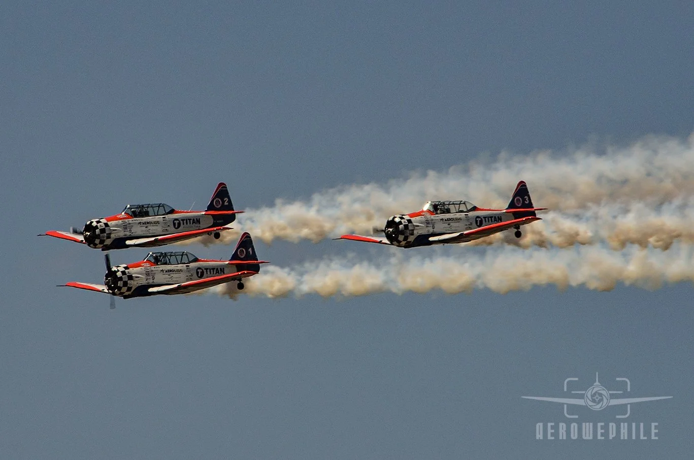 TITAN Aerobatic Team - North American AT-6 Texans
