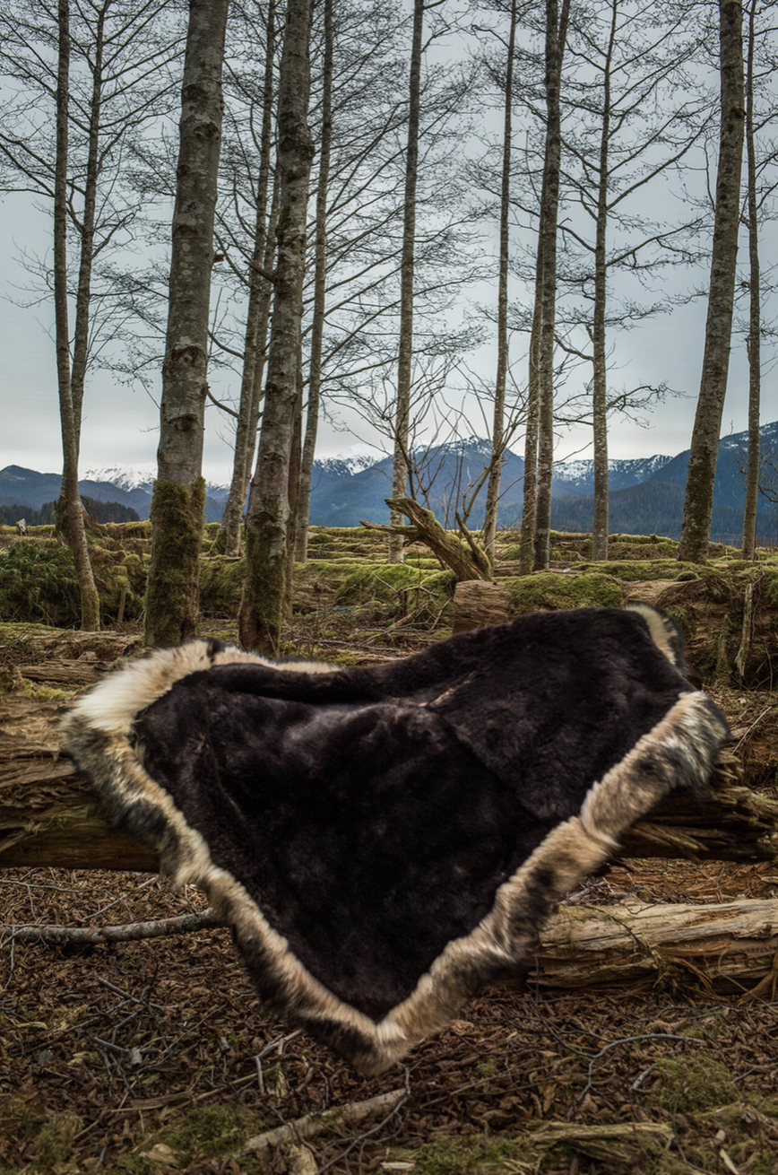 Sea Otter Fur Blanket with Alaskan Timberwolf Trim — Sea Fur Sewing