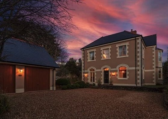 A few years back we completed a full (award winning) renovation and extension of this grand period property in the heart of Tenby. It has been lovingly maintained by its current owners and is now available to purchase through @countrylivinggroup
.
Im