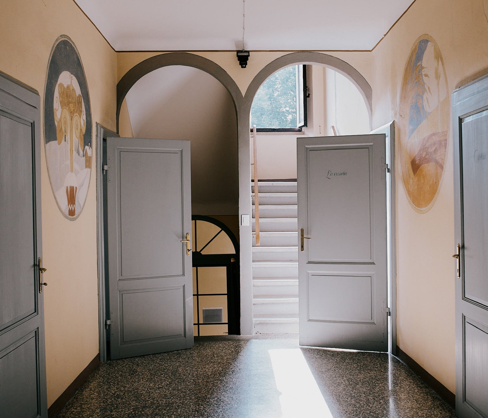 L1100256aa 1.jpg