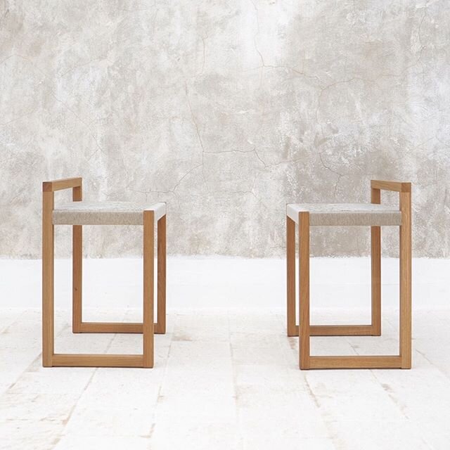 ⁣
meeting.⁣
⁣
these 2 custom PUPUT stools are a result of natural linen meeting recycled cotton. ⁣

and also a result of studio jaia meeting marisa, a fantastic local interior architect who values local production.⁣
⁣
#mediterraneandesign #localbrand