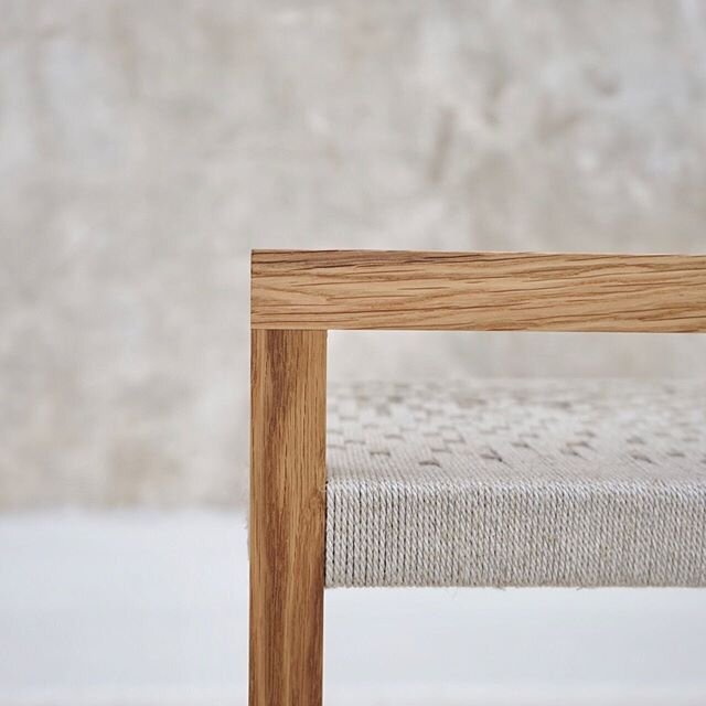 ⁣
oak.⁣
⁣
#mediterraneandesign #localbrand #ethicallymade #localproduction #sustainablelifestyle #nachhaltigesdesign #naturallinen #recycledcotton #craftwomanship #mallorcadesign #hechoamano #fetam&agrave; #handcrafted #artesaniamallorca #madeinmallo