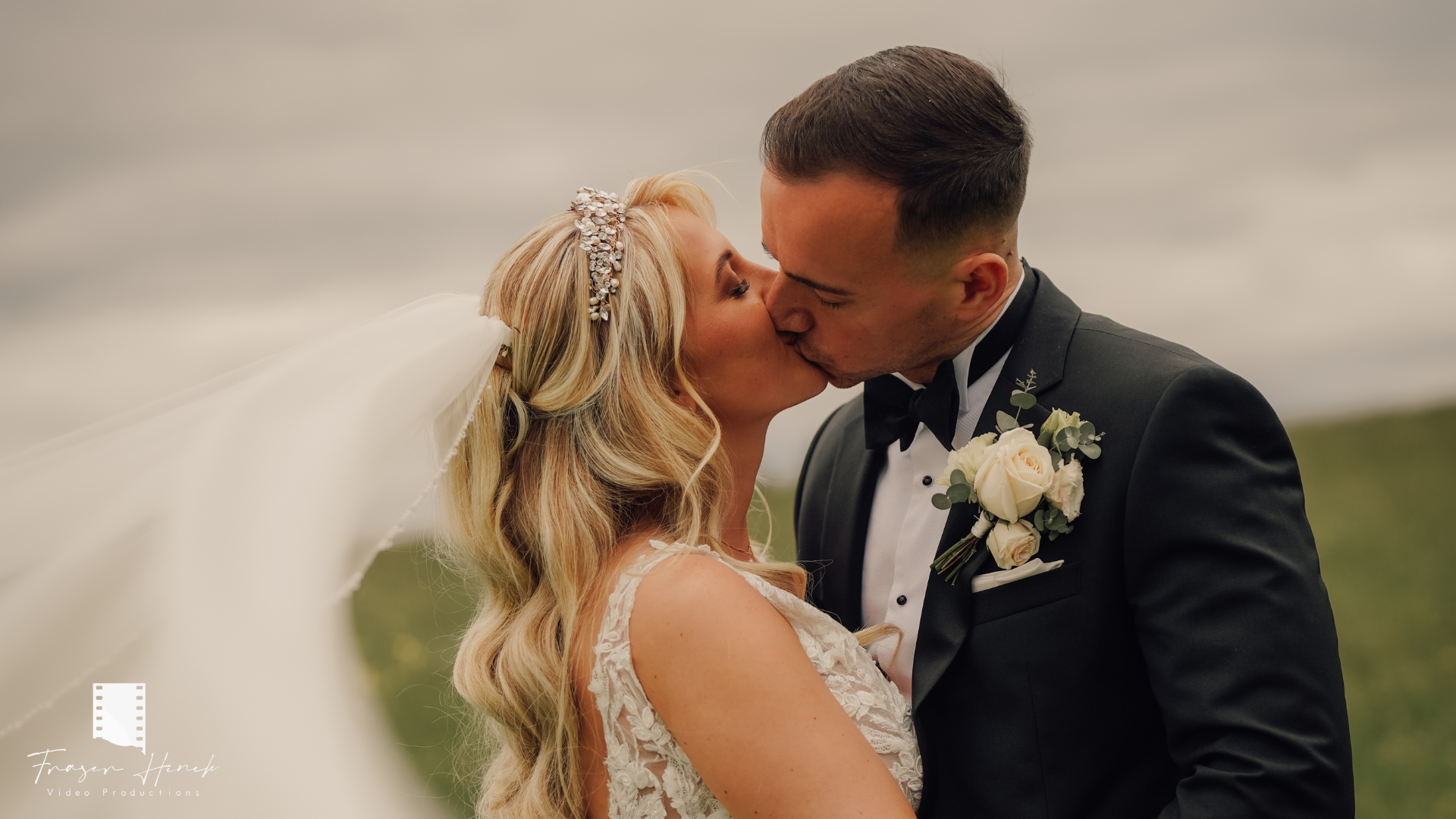 Copy of Copy of Copy of Copy of Copy of Copy of Copy of Copy of Copy of Copy of Copy of Copy of Copy of Copy of Copy of Copy of Gold Linear Florist Logo (2).png