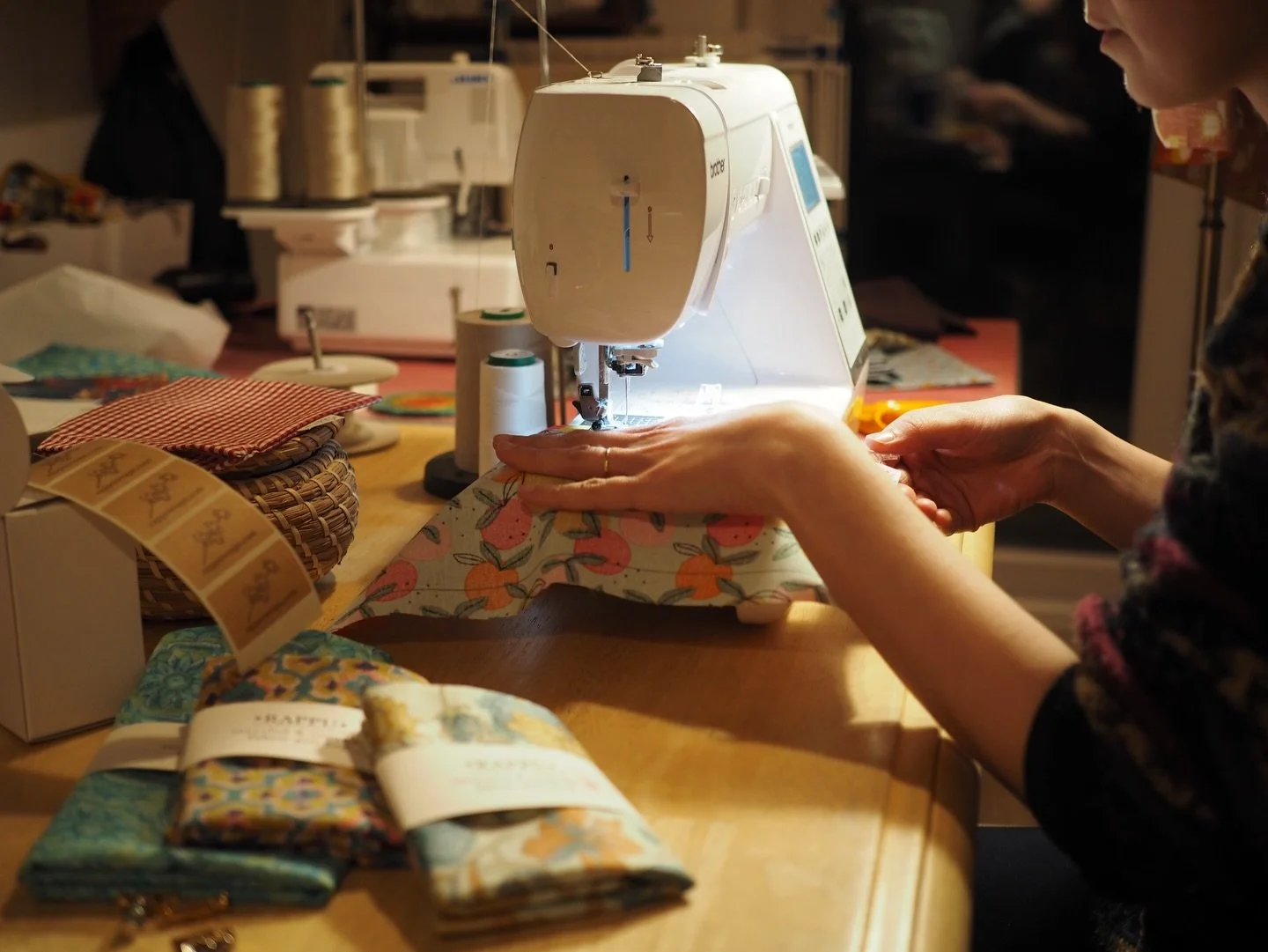 An evening in the studio 🌙 All of our cards and bags are carefully handmade using sustainably sourced materials, made to be used again and again.
#handmade #sustainableliving