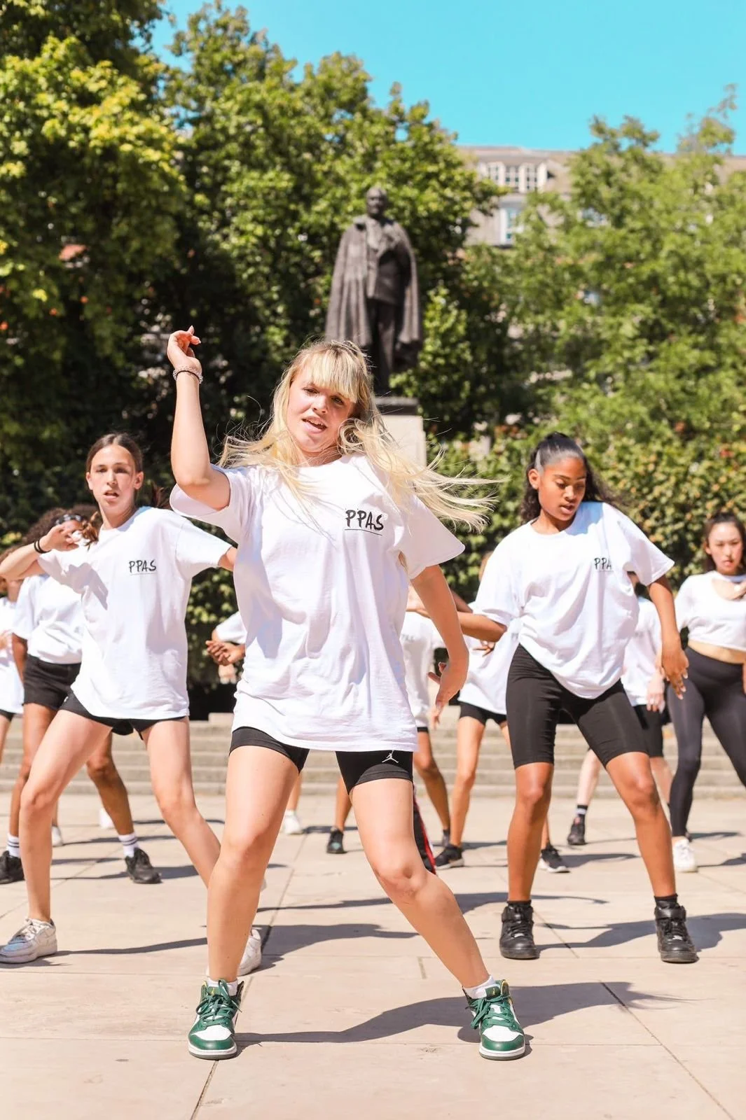 Pineapple Performing Arts School Dance Training London West End