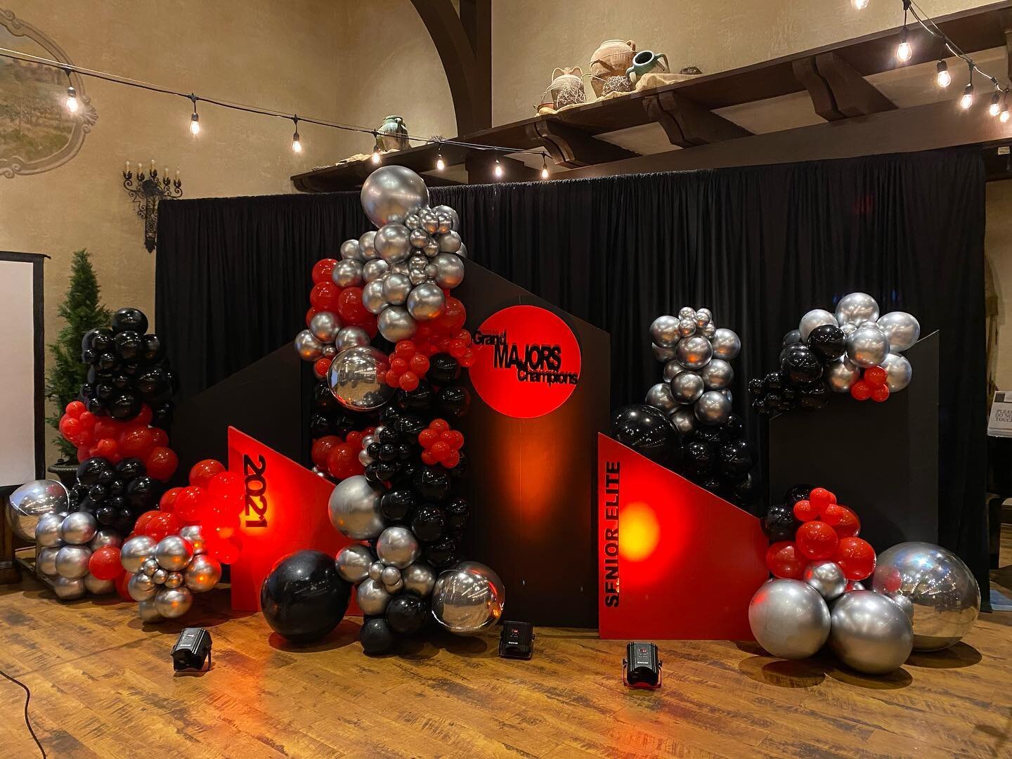 Champions deserve to be celebrated @senior__elite19

Venue @childresswines 
Drapery @simply_divine_decor 
Lighting @melvinrcaviness