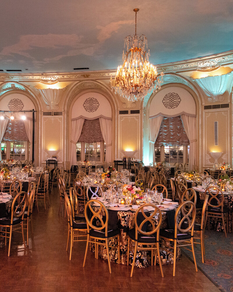In need of an excellent event planner? You've found the right team! We have decades of experience planning successful and memorable corporate events! (Photography: @michaelblanchard, Planning: @ajwevents, Venue: @fairmontcopley, Rentals: @form_creati