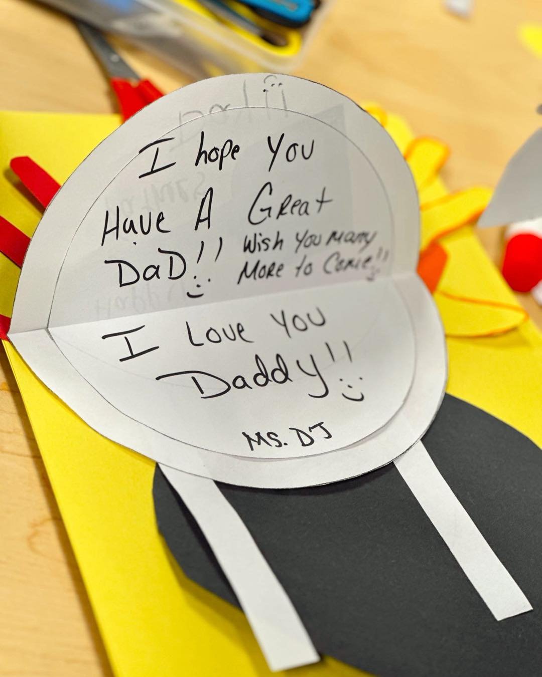 Nothing says &ldquo;I love you, Dad&rdquo; like a handmade card! Our campers put their hearts (and hands!) into creating special Father&rsquo;s Day surprises today. 💙