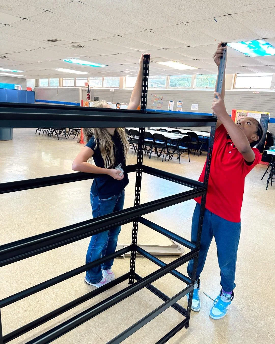 Teamwork makes the dream work! 🙌
Our members came together to problem-solve and build some seriously impressive towers. 💡🤝