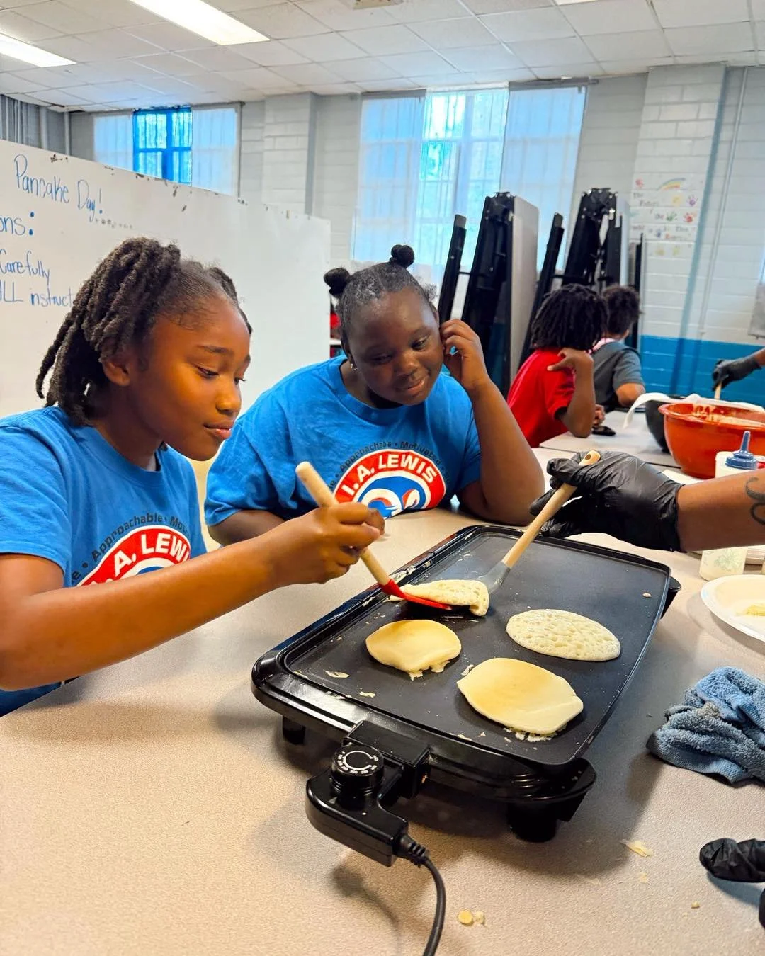 Cooking up some fun at the Club! 
Our members practiced teamwork (and flipped a few pancakes along the way)! 👩&zwj;🍳👨&zwj;🍳