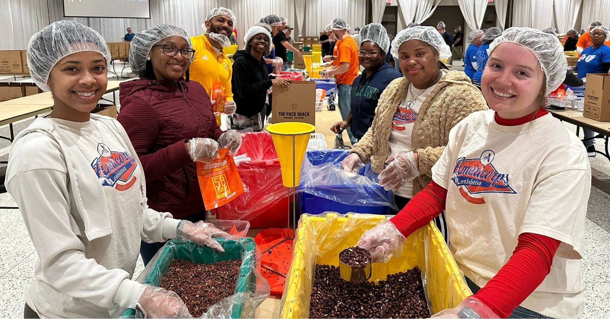 Last week, our AmeriCorps members rolled up their sleeves at the Million Meals for MLK Day packing party in Monroe 🍽️ . We are so proud of their commitment to serve families in our communities! #geauxservela