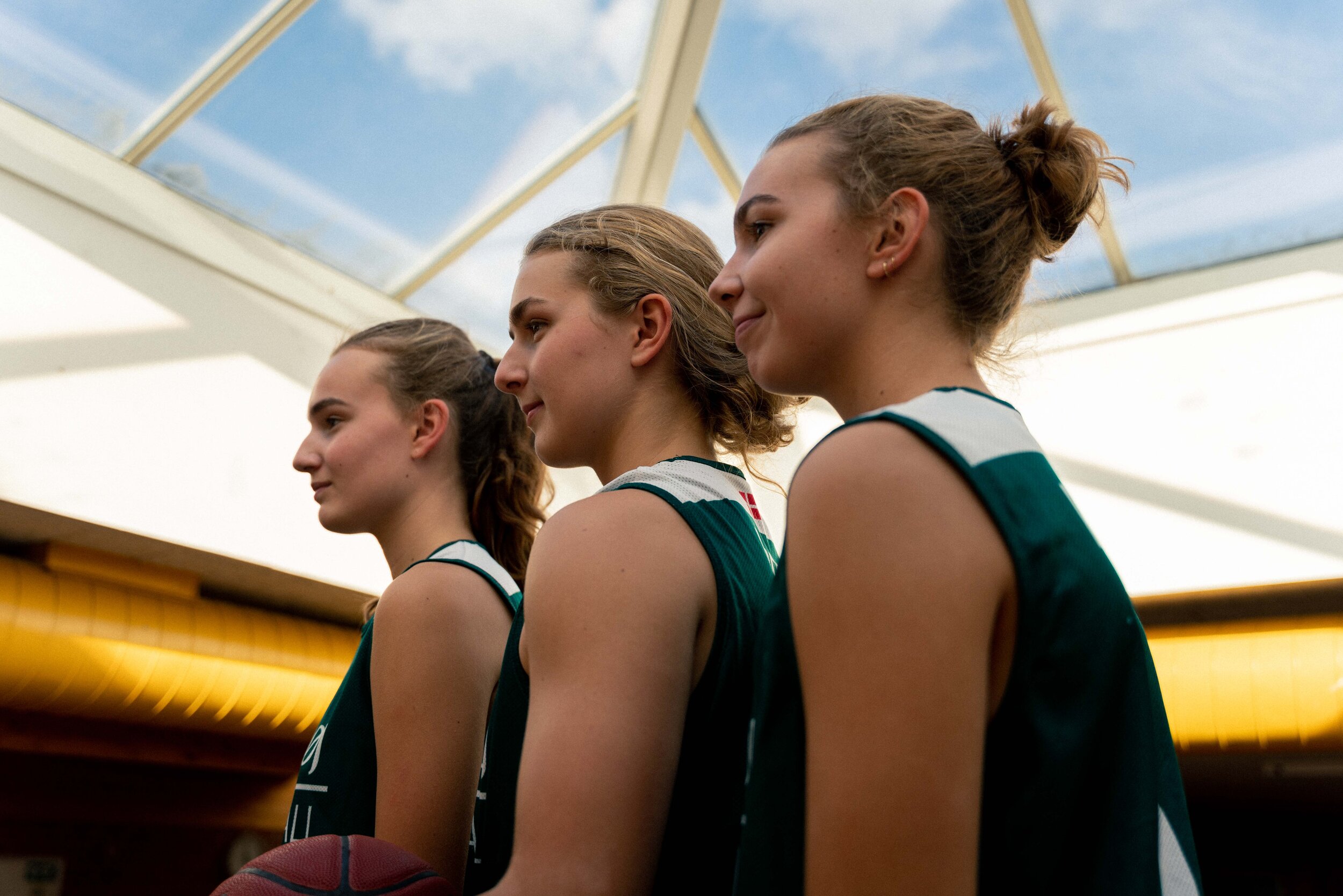  Basketball søstrene Fra venstre: Laura, Malene og Katrine Lind Pedersen  