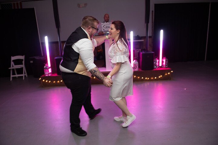 We ❤️couples that embrace fun and share special moments on the dance floor.
--
📸 by Kristina Brownshire Photography