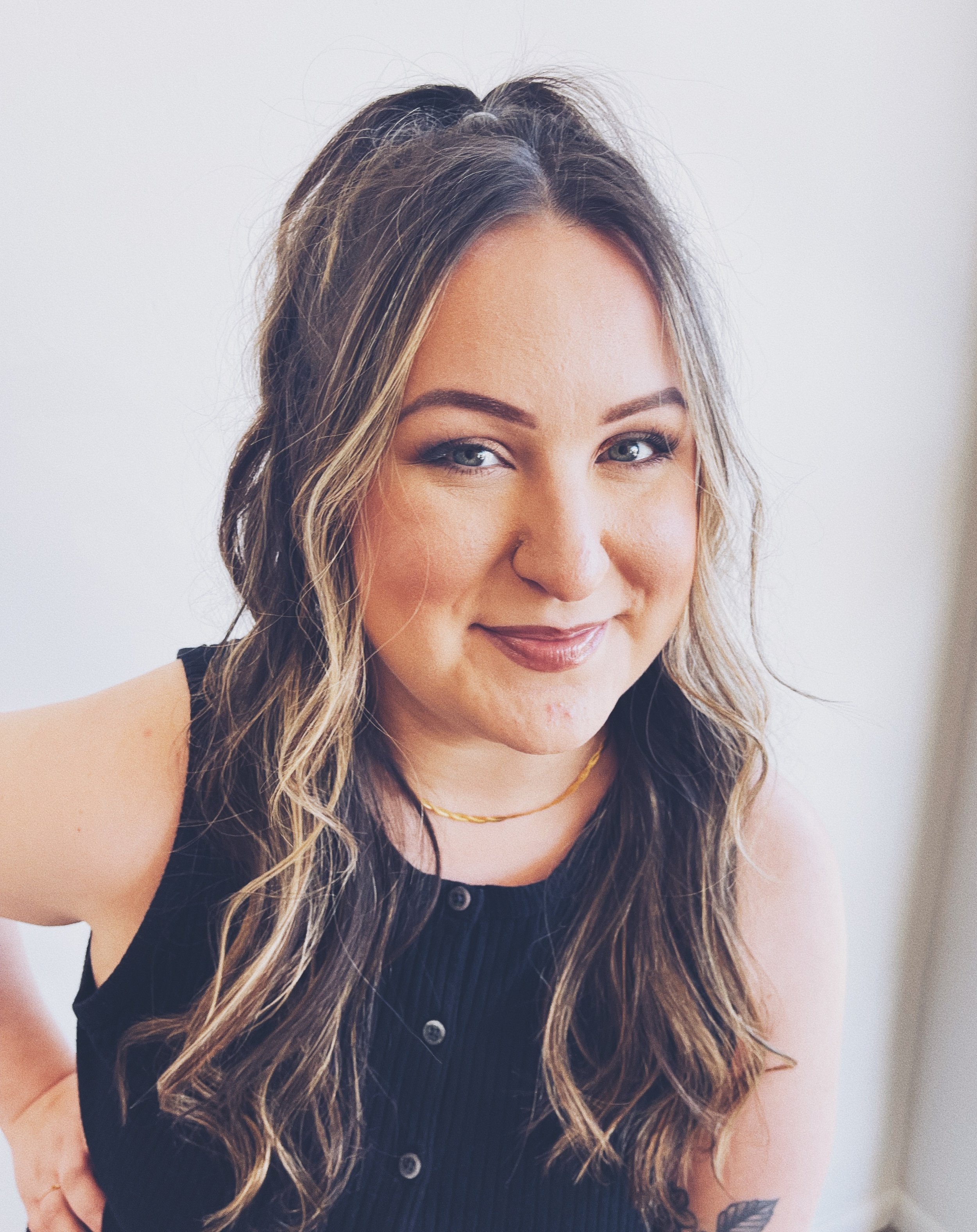 Emily Davis Los Angeles Hairstylist at The Ministry Salon in Studio City and Silver Lake