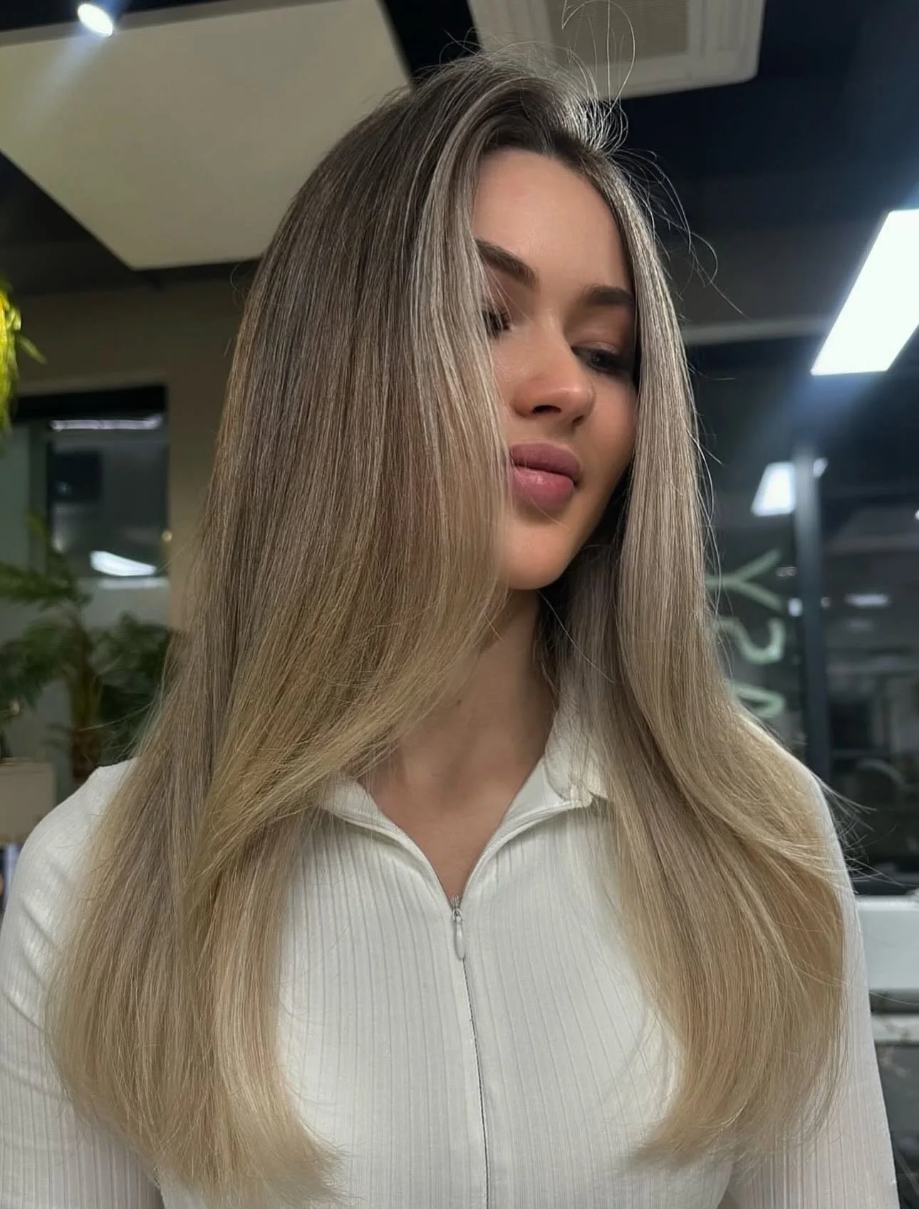 Los Angeles Hairstylist Erika Arutiunian in Studio City and Silver Lake at The Ministry Salon blonde Highlights 