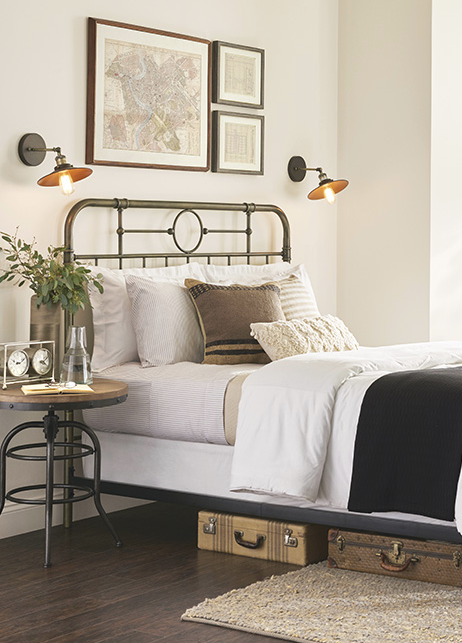 Bedroom Painted with White Flour from Sherwin WIlliams.png