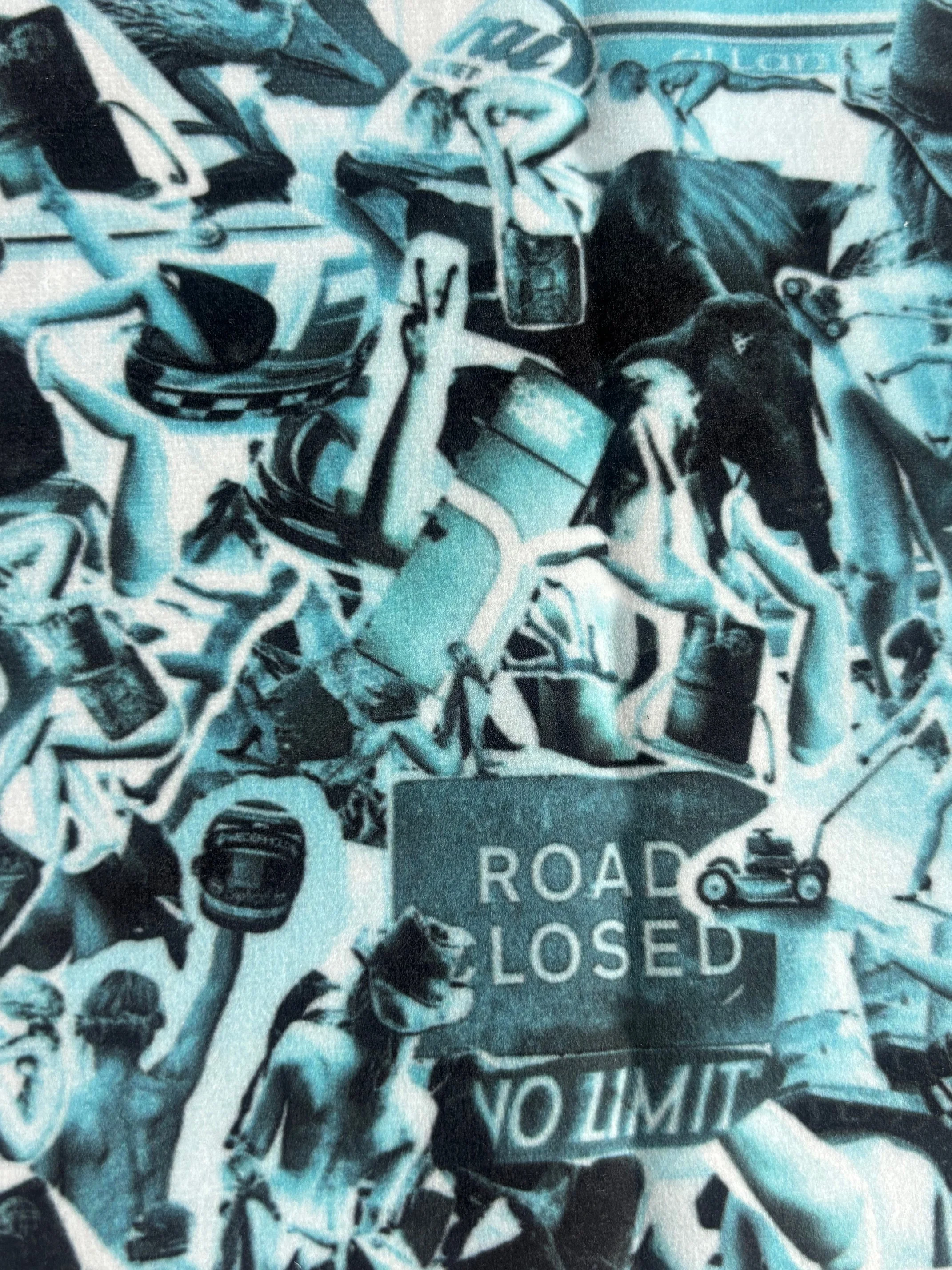 THE THRILL OF IT VELVET (CYAN)