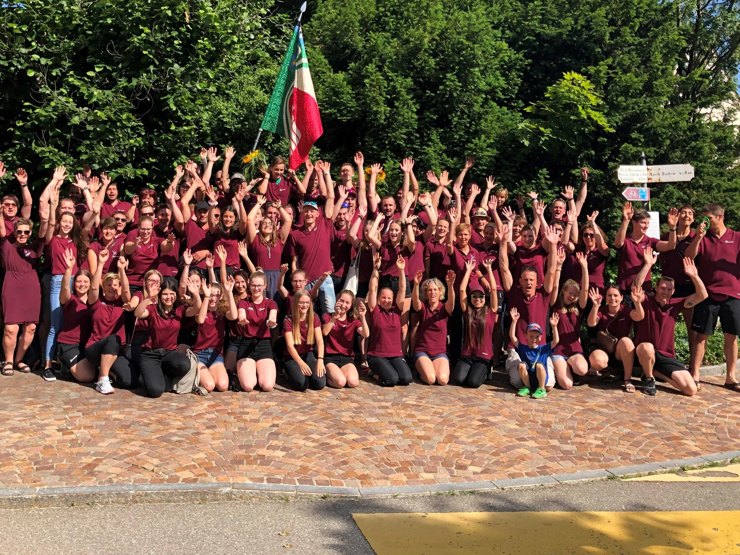 Turnverein Winkt-mini.jpg