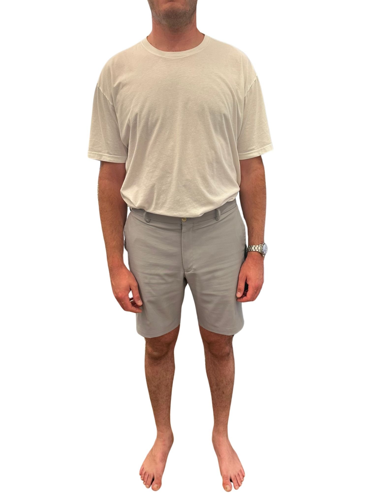 Avoid the contrast between your upper body garment and lower body