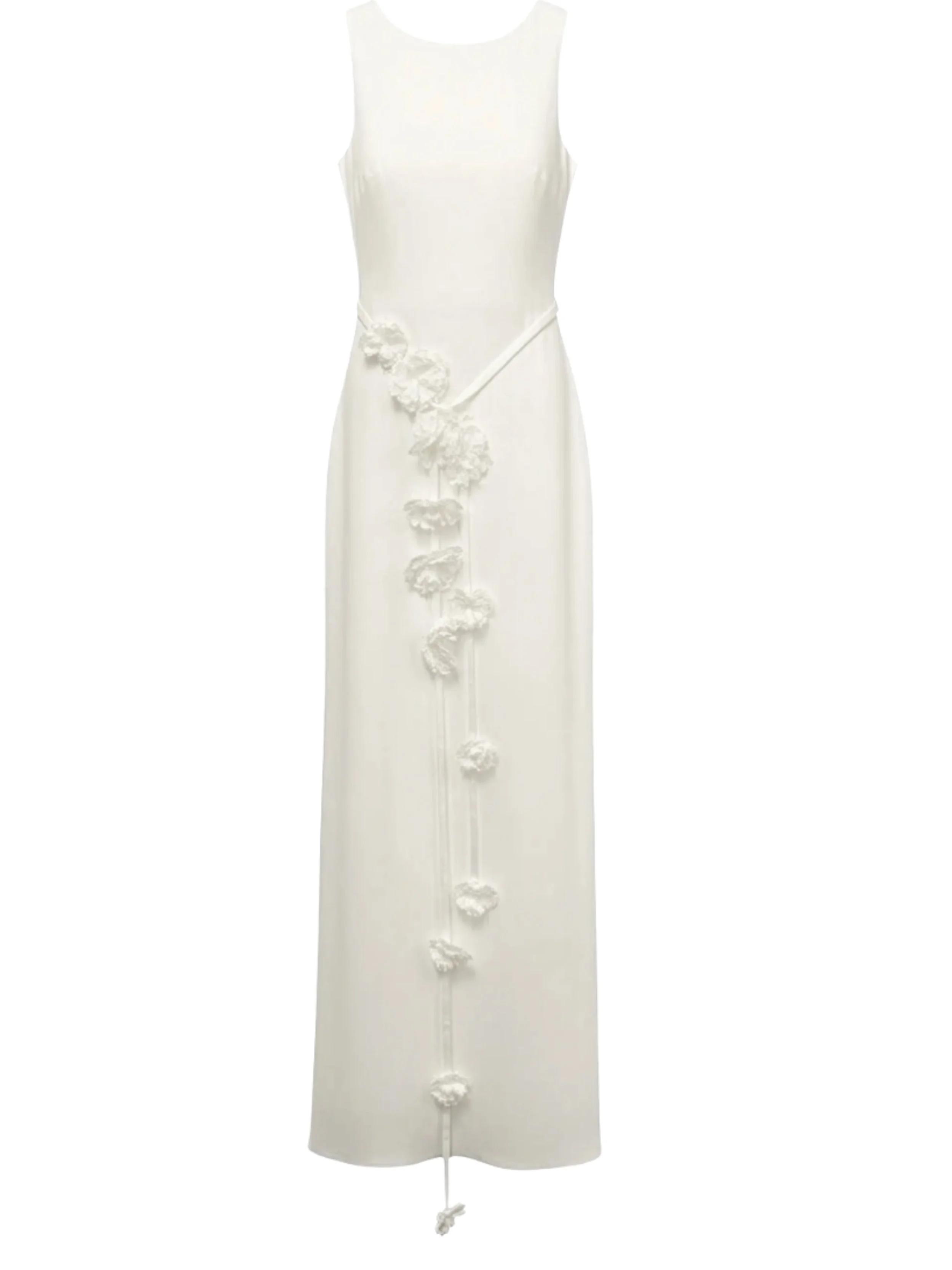 Angular waist line 
Vertical lower body lines 