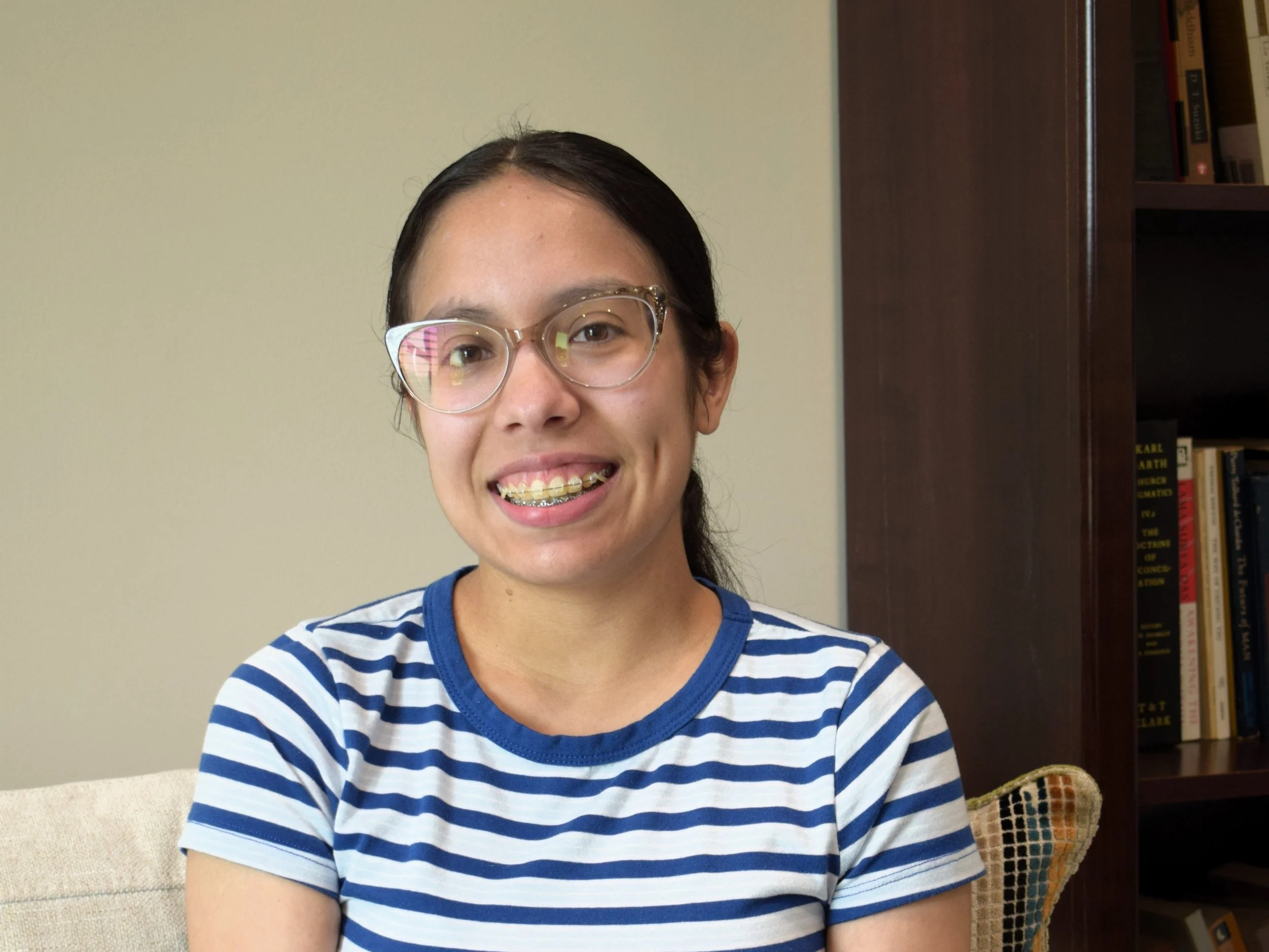 Madalyn Rodriguez, female therapist for women, teens, and young adults. Therapy for mothers in postpartum, anxiety, and depression. Buda, Kyle, San Marcos, TX