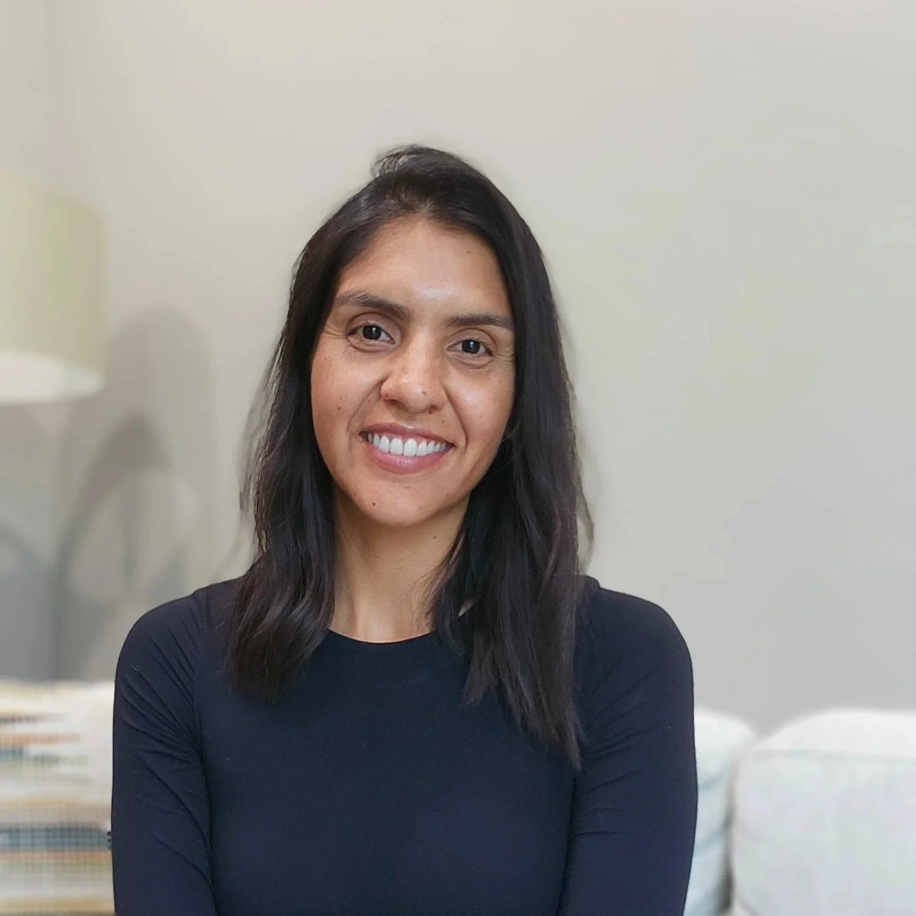 Sidu Arroyo, female therapist for couples, families, and children. Buda and Austin Texas.